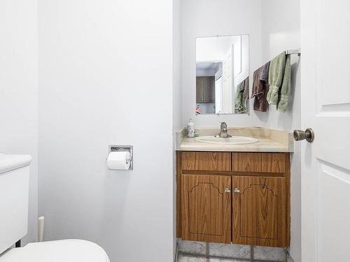 6394 Barnhartvale Road, Kamloops, BC - Indoor Photo Showing Bathroom