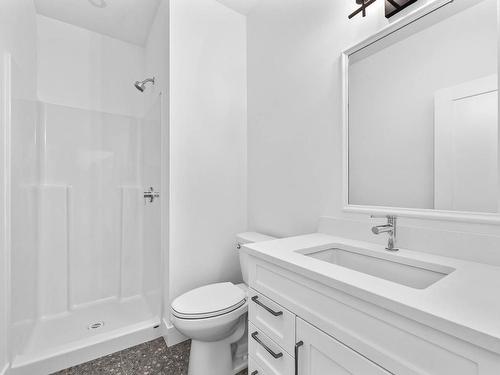 240 Holloway Drive, Kamloops, BC - Indoor Photo Showing Bathroom