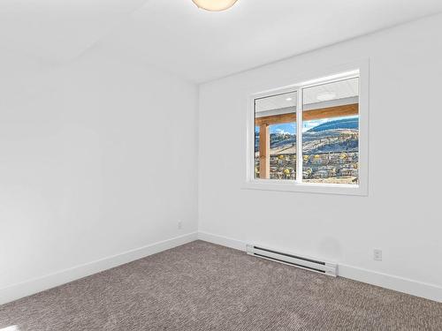 240 Holloway Drive, Kamloops, BC - Indoor Photo Showing Other Room