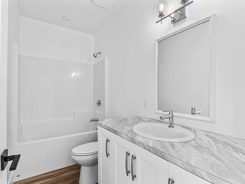 240 Holloway Drive, Kamloops, BC - Indoor Photo Showing Bathroom