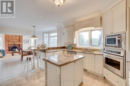 15316 Mount Wolfe Road, Caledon, ON - Indoor Photo Showing Kitchen With Double Sink