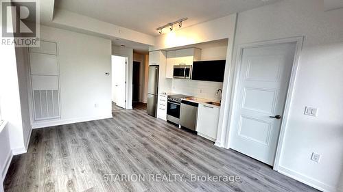 513 - 25 Neighbourhood Lane, Toronto, ON - Indoor Photo Showing Kitchen