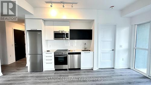 513 - 25 Neighbourhood Lane, Toronto, ON - Indoor Photo Showing Kitchen