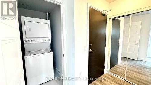 513 - 25 Neighbourhood Lane, Toronto, ON - Indoor Photo Showing Laundry Room