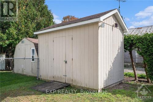 35 Elgin Street N, Athens, ON - Outdoor With Exterior