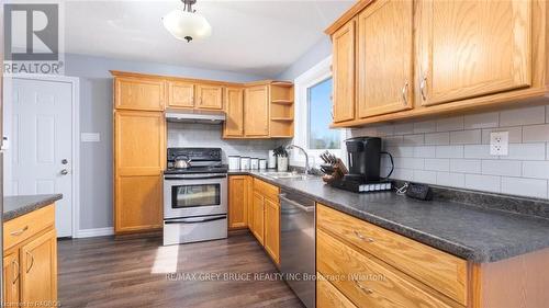 116 Patterson Parkway, Georgian Bluffs, ON - Indoor Photo Showing Kitchen