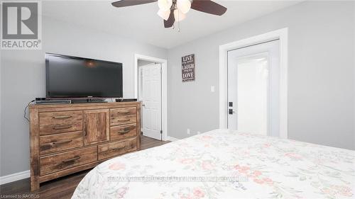 116 Patterson Parkway, Georgian Bluffs, ON - Indoor Photo Showing Bedroom