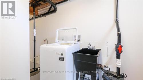 116 Patterson Parkway, Georgian Bluffs, ON - Indoor Photo Showing Laundry Room