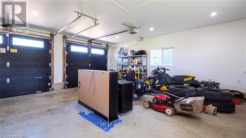 116 Patterson Parkway, Georgian Bluffs, ON - Indoor Photo Showing Garage