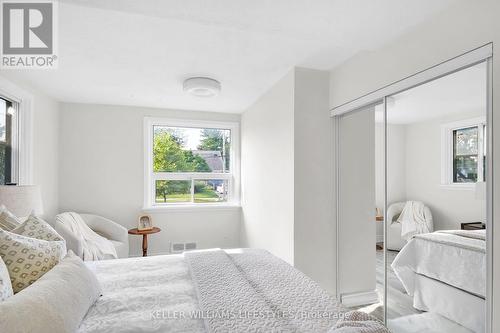 100 Lincoln Place, London, ON - Indoor Photo Showing Bedroom