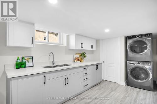 100 Lincoln Place, London, ON - Indoor Photo Showing Laundry Room