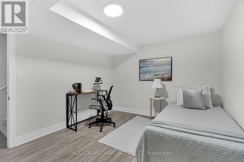 100 Lincoln Place, London, ON - Indoor Photo Showing Bedroom