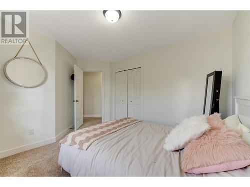 357 Quilchena Drive, Kelowna, BC - Indoor Photo Showing Bedroom