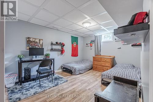 33257 Queen Street, Southwold (Iona Station), ON - Indoor Photo Showing Bedroom