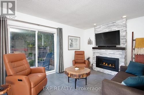 189 Harley Street, London, ON - Indoor Photo Showing Living Room With Fireplace