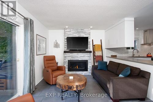 189 Harley Street, London, ON - Indoor Photo Showing Living Room With Fireplace