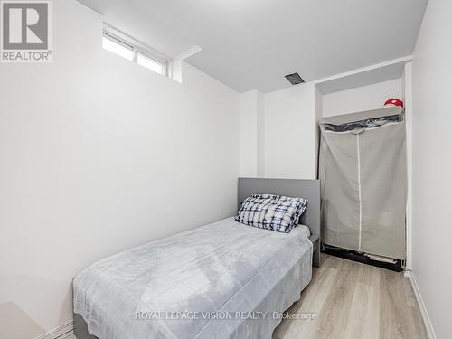 7 Rockrose Drive, Brampton, ON - Indoor Photo Showing Bedroom