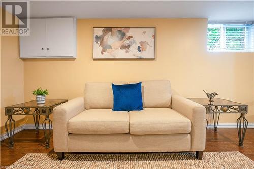 197 Fennell Avenue E, Hamilton, ON - Indoor Photo Showing Living Room