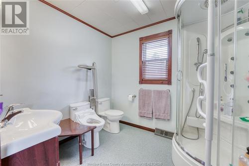 68 Division Street South, Kingsville, ON - Indoor Photo Showing Bathroom