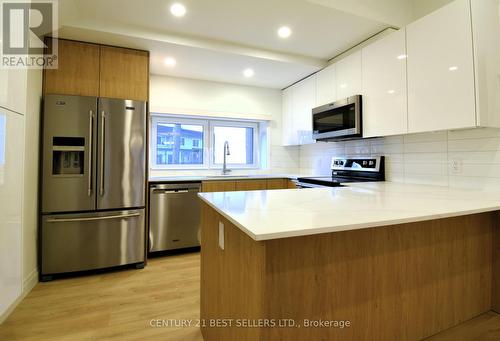 1 - 58 Florence Street W, Huntsville, ON - Indoor Photo Showing Kitchen With Stainless Steel Kitchen With Upgraded Kitchen