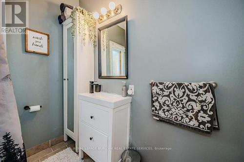 450 Herkimer Street, Hamilton, ON - Indoor Photo Showing Bathroom