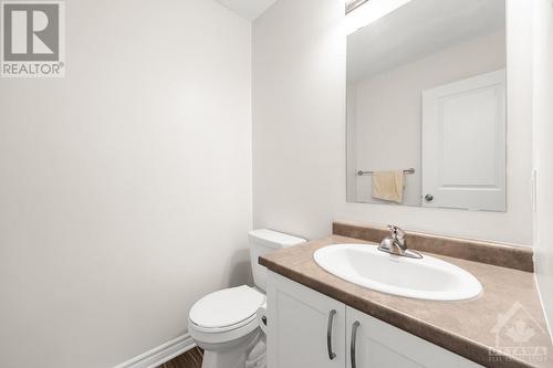 69 Defence Street, Ottawa, ON - Indoor Photo Showing Bathroom