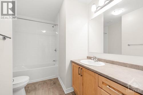 69 Defence Street, Ottawa, ON - Indoor Photo Showing Bathroom