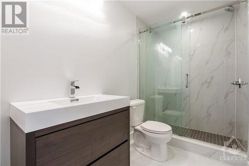 288 Duncairn Avenue Unit#3, Ottawa, ON - Indoor Photo Showing Bathroom