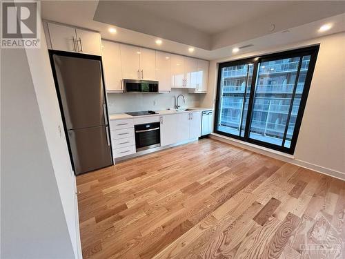 180 George Street Unit#306, Ottawa, ON - Indoor Photo Showing Kitchen