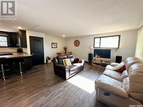 1512 106Th Street, North Battleford, SK - Indoor Photo Showing Living Room