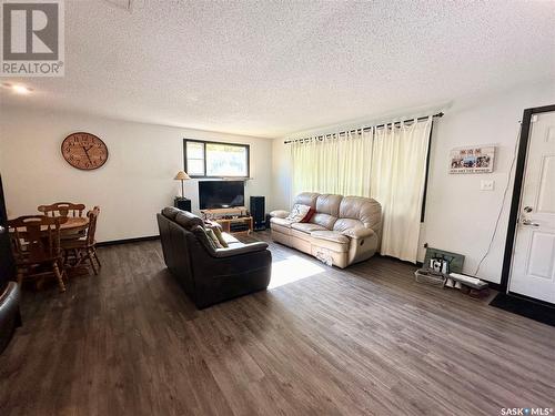 1512 106Th Street, North Battleford, SK - Indoor Photo Showing Living Room