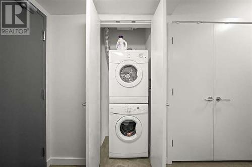 505 150 E Cordova Street, Vancouver, BC - Indoor Photo Showing Laundry Room