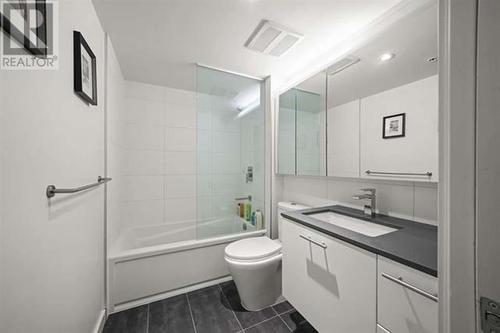 505 150 E Cordova Street, Vancouver, BC - Indoor Photo Showing Bathroom