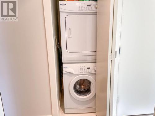 904 1925 Alberni Street, Vancouver, BC - Indoor Photo Showing Laundry Room