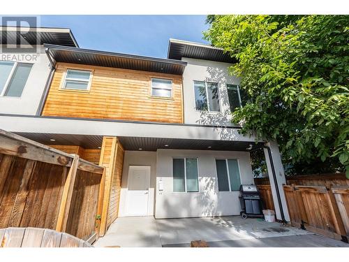 1056 Martin Avenue Unit# 2, Kelowna, BC - Outdoor