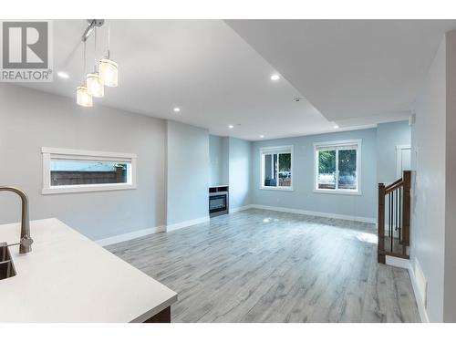 1056 Martin Avenue Unit# 2, Kelowna, BC - Indoor