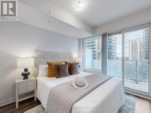 1003 - 99 Broadway Avenue, Toronto, ON - Indoor Photo Showing Bedroom