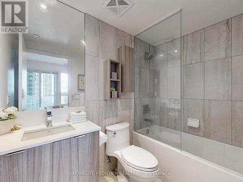 1003 - 99 Broadway Avenue, Toronto, ON - Indoor Photo Showing Bathroom