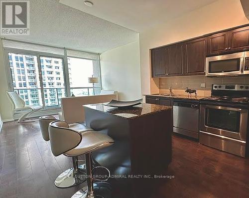 2001 - 215 Fort York Boulevard, Toronto, ON - Indoor Photo Showing Kitchen With Stainless Steel Kitchen