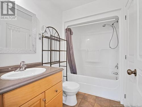 189 Penrose St, Moncton, NB - Indoor Photo Showing Bathroom