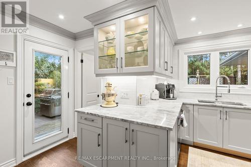 164 Ellwood Drive E, Caledon, ON - Indoor Photo Showing Kitchen