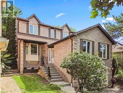 1375 BOULDER CREEK CRESCENT  Mississauga, ON L5J 4N7