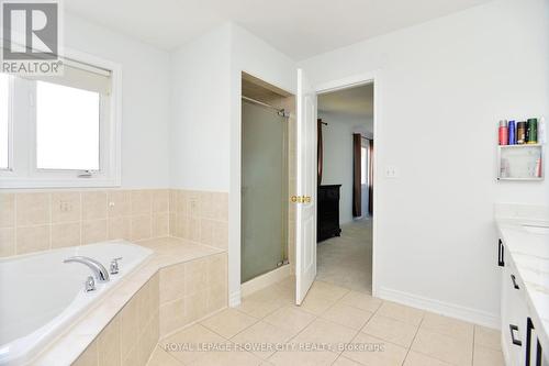 11 Lyndbrook Crescent, Brampton, ON - Indoor Photo Showing Bathroom