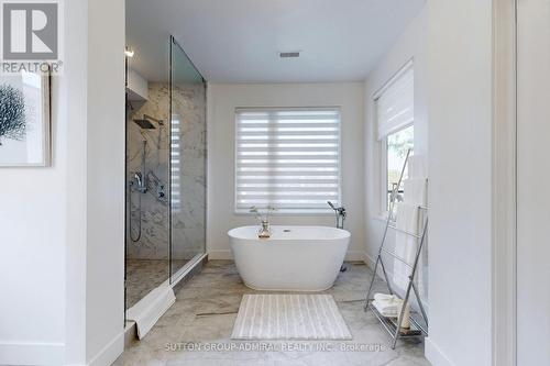 1037 Edgeleigh Avenue, Mississauga, ON - Indoor Photo Showing Bathroom