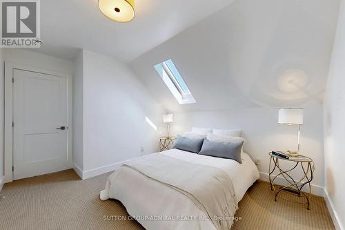 1037 Edgeleigh Avenue, Mississauga, ON - Indoor Photo Showing Bedroom