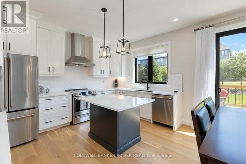 1056 Trailsway Avenue, London, ON - Indoor Photo Showing Kitchen With Upgraded Kitchen