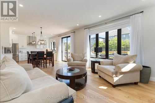 1056 Trailsway Avenue, London, ON - Indoor Photo Showing Living Room