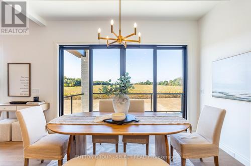 22679 Troops Road, Strathroy-Caradoc (Mount Brydges), ON - Indoor Photo Showing Dining Room