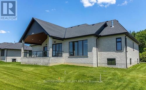 22679 Troops Road, Strathroy-Caradoc (Mount Brydges), ON - Outdoor