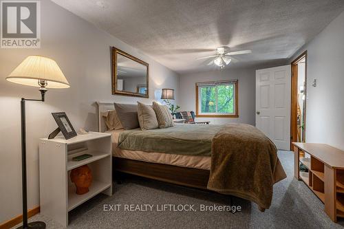 783 Fife'S Bay Marina Lane, Smith-Ennismore-Lakefield, ON - Indoor Photo Showing Bedroom